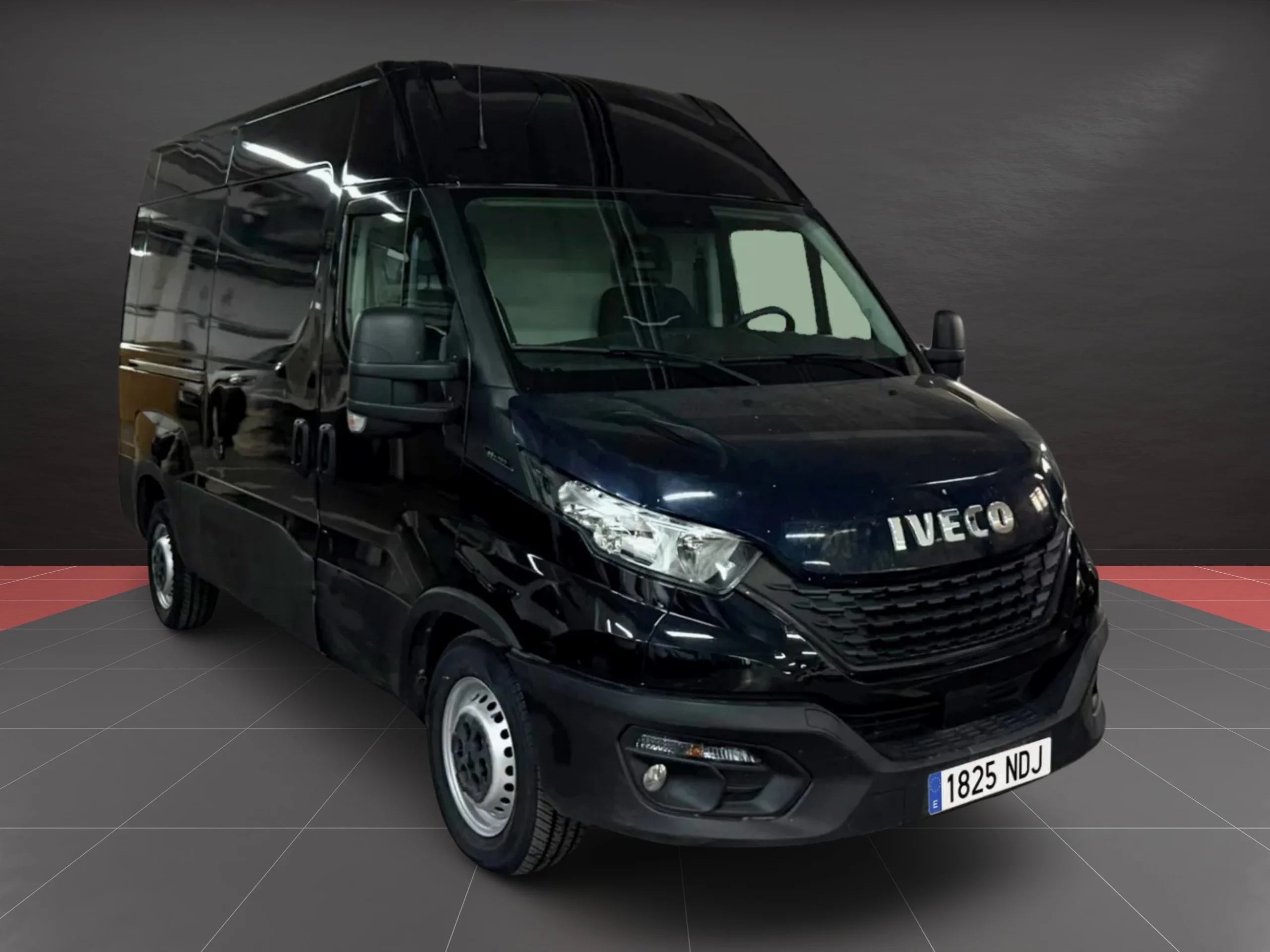 Iveco Daily Furgón L2H2 156 CV - Foto 1