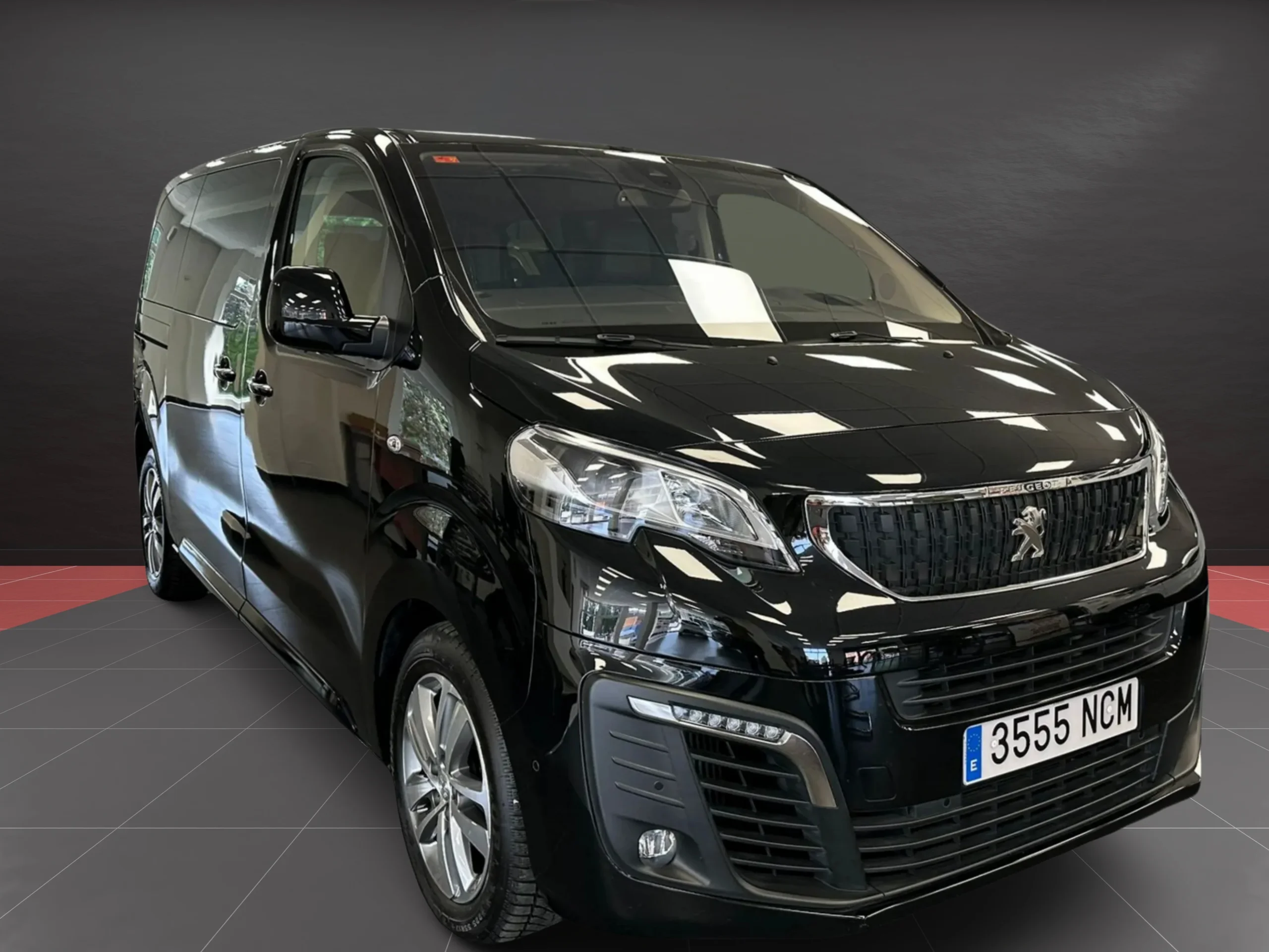 Peugeot Traveller Business VIP 7 Plazas 150 CV - Foto 1
